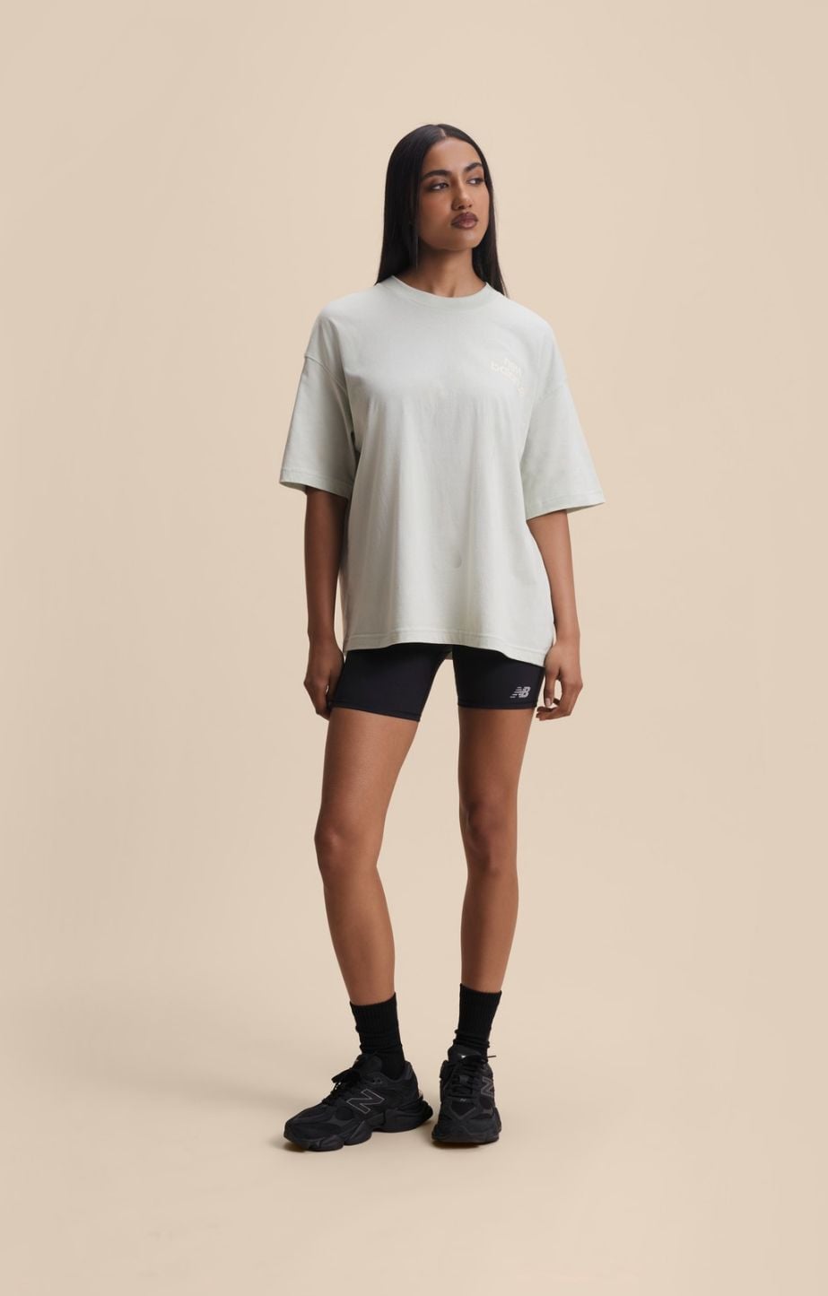 Person wearing new balance 9060s